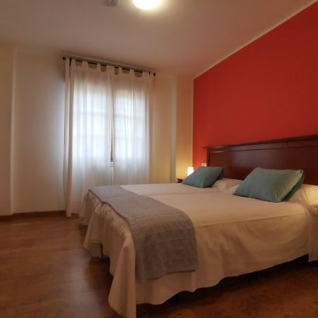 Hotel El Trasgu Soto De Cangas Extérieur photo