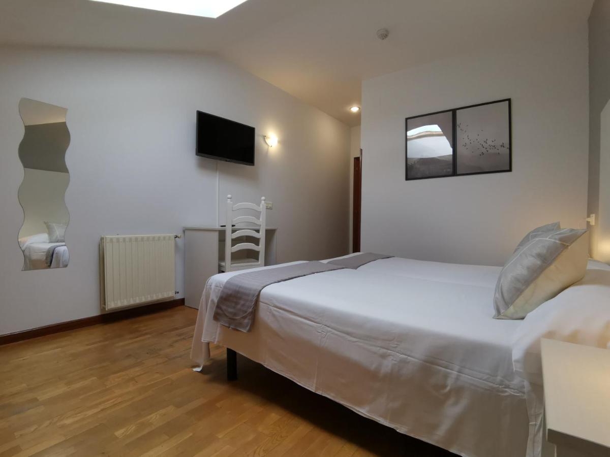 Hotel El Trasgu Soto De Cangas Extérieur photo
