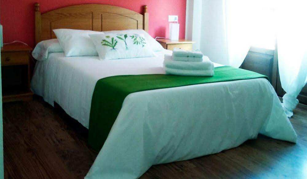 Hotel El Trasgu Soto De Cangas Extérieur photo